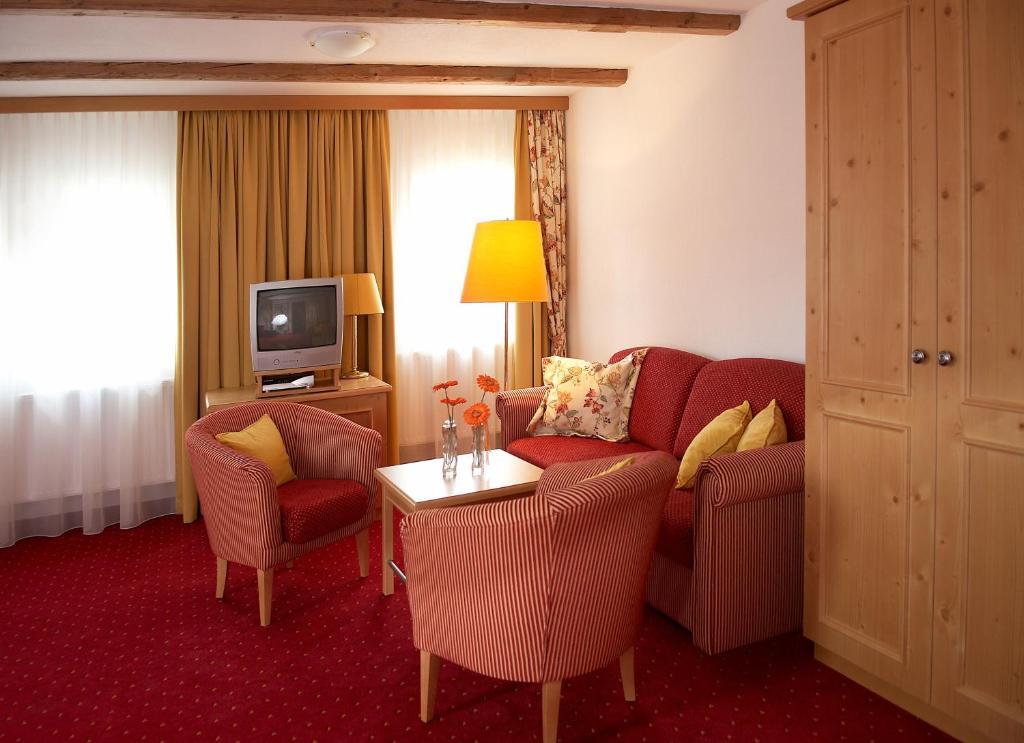 Gasthaus Zur Post Waal Room photo