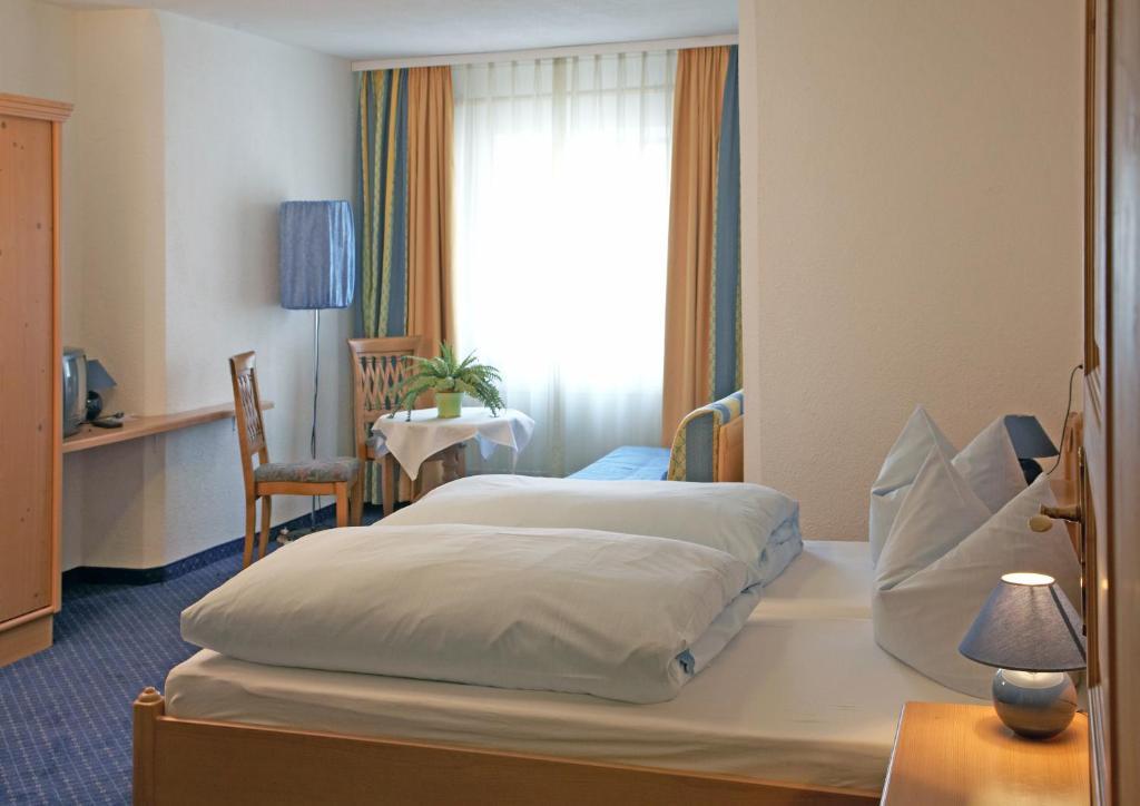 Gasthaus Zur Post Waal Room photo