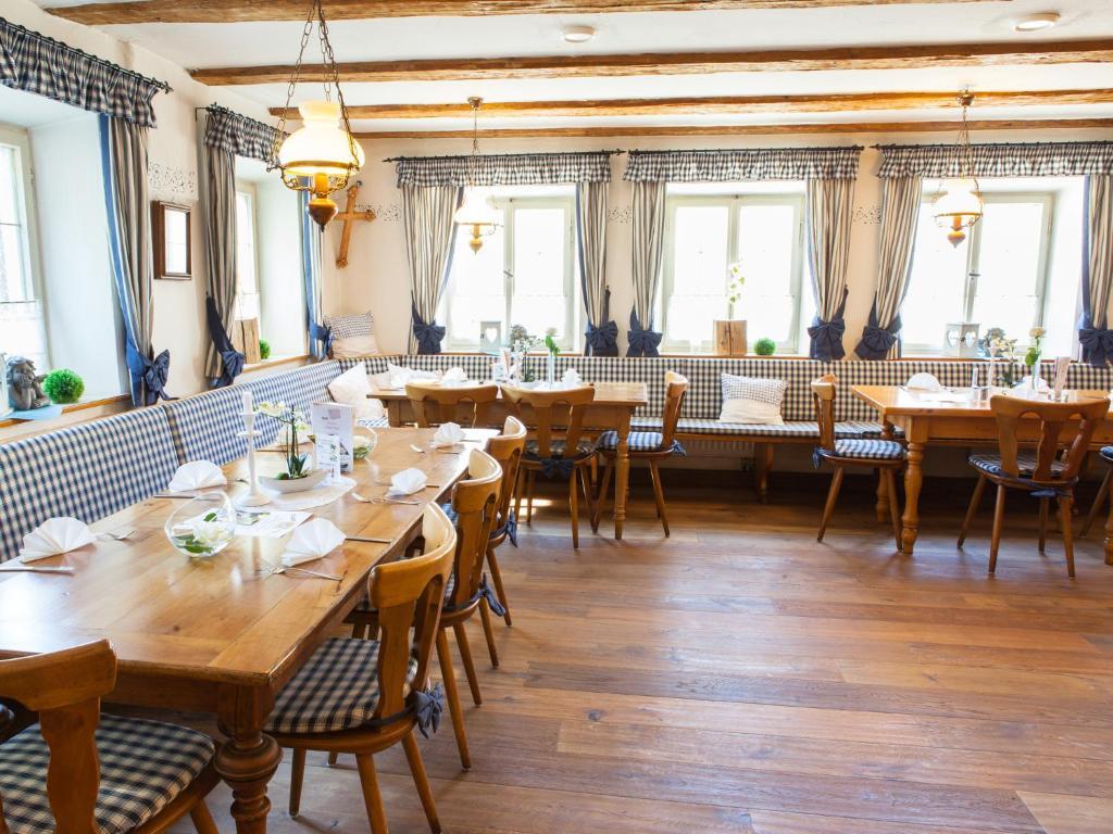 Gasthaus Zur Post Waal Exterior photo