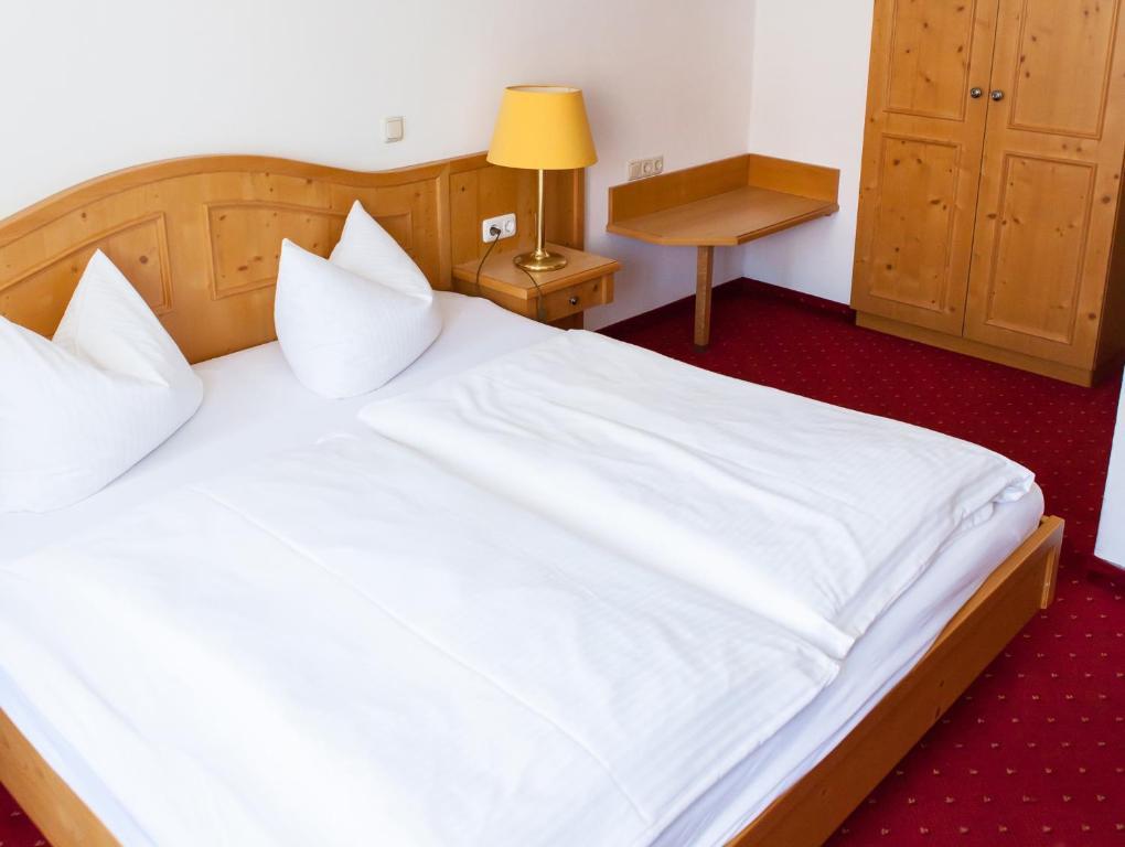 Gasthaus Zur Post Waal Room photo