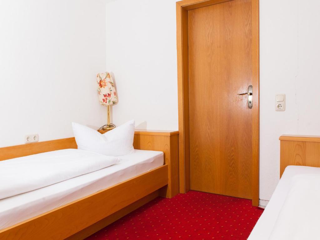Gasthaus Zur Post Waal Room photo